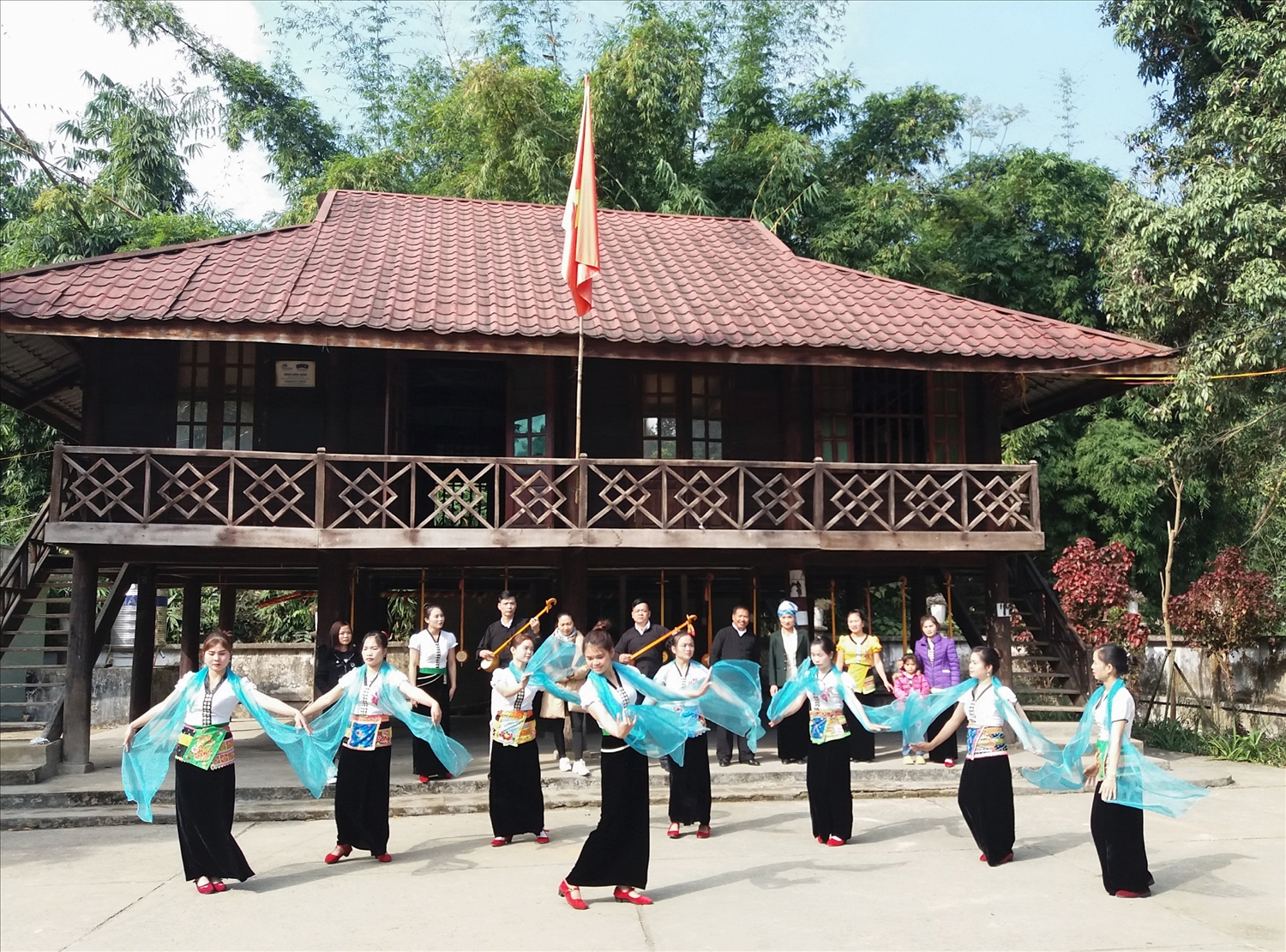 Trải nghiệm văn hóa người Thái tại bản Vàng Pheo – Mường So (Lai Châu)